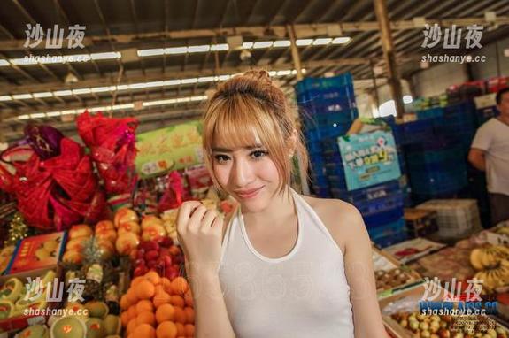 爱丝的胡同作品，总能让我停下来再想想……