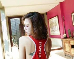 Feilin嗲囡囡 – 比起双人，娜依灵儿的写真集更像是单打独斗，结果一路高歌猛进！
