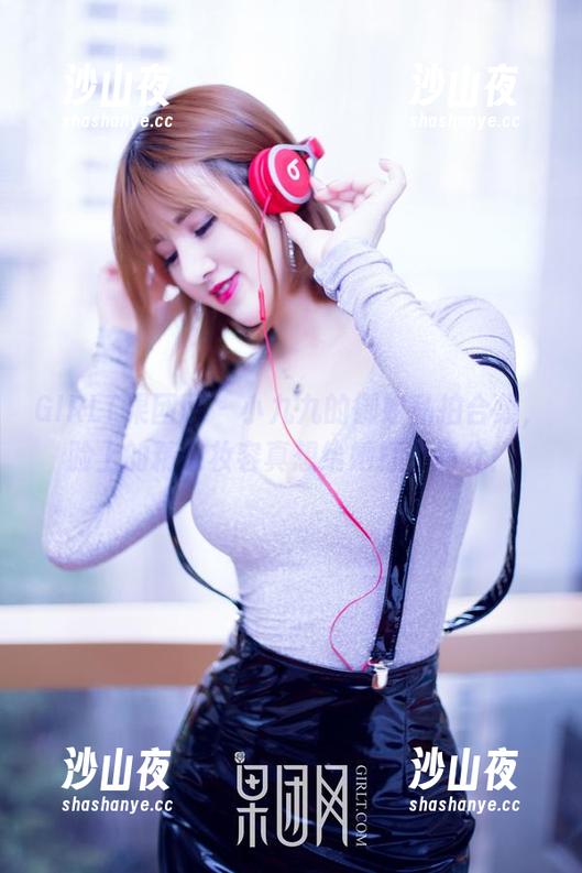 GIRLT果团网 - 小九九的御姐私拍合集，脸上的精致妆容真想给她打个高分！