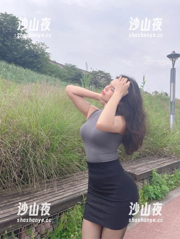 微密圈 - Jessie婕西的渔网蕾丝写真，令人想起海洋的声音，还有什么在轻轻晃动？