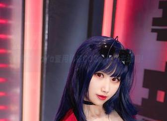 看！KaYa萱用棉袜COS个什么去逗趣！