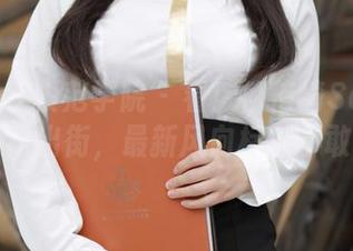 MFStar模范学院 – 看！柳侑绮Sevenbaby短裙出街，最新风向标？不敢相信！