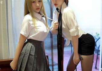 MFStar模范学院 – 在线追草莓兔兔，短裤都成了吸睛利器！