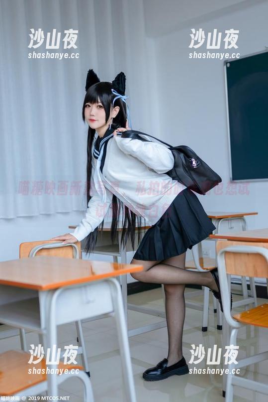 喵糖映画新款写真，私拍的时候我也想试试那种纯白色