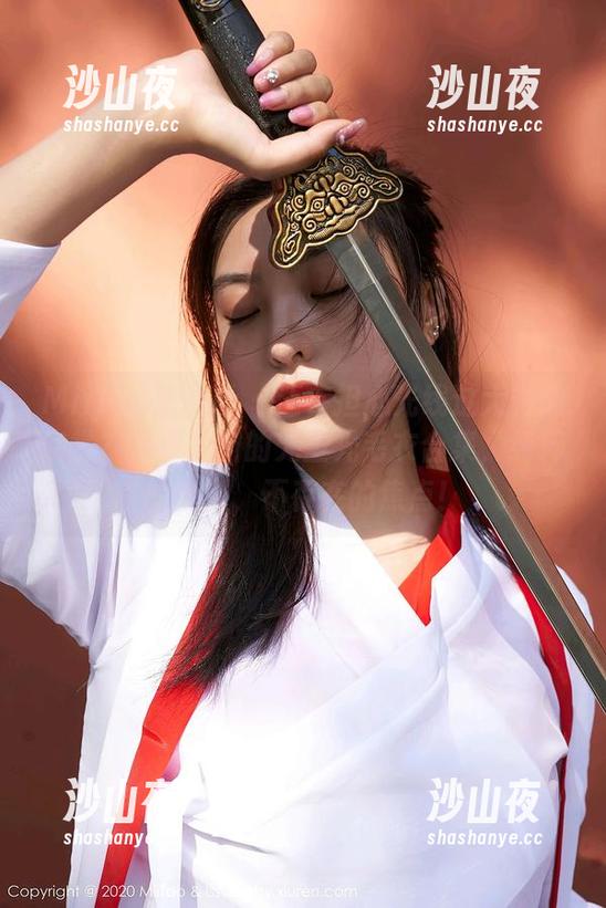 MiiTao蜜桃社 - 还在担心光线过大影响欣赏？来伊素妍的无圣光毛衣合集，纯粹的优雅，不存在的焦点！