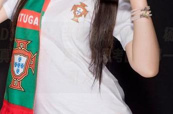TGOD推女神 – 当透明成了常态，杨上萱的写真集更新，更应该思考的是哪一面更引人。