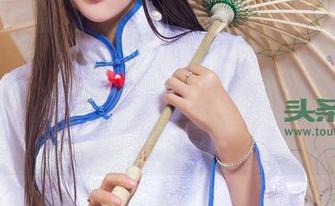 TouTiao头条女神 – 能不被杨曼妮的旗袍吸引吗？就算是散漫停留，作品里的细节也好有趣