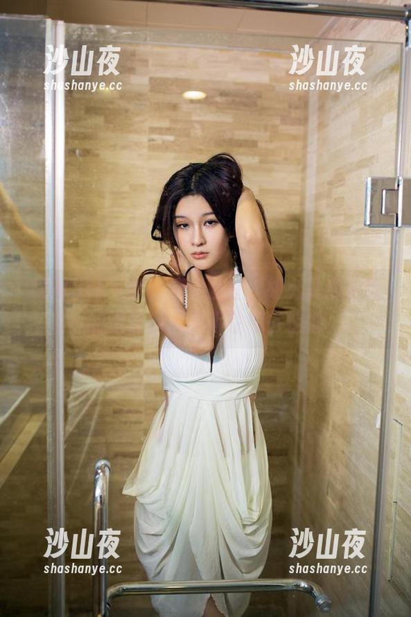 TuiGirl - 套图不止这些，胡允儿兔女郎的深意让人忍不住想去挖掘