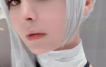白裙依旧惊艳，Vinnegal最新作品带来了点不同的气息。