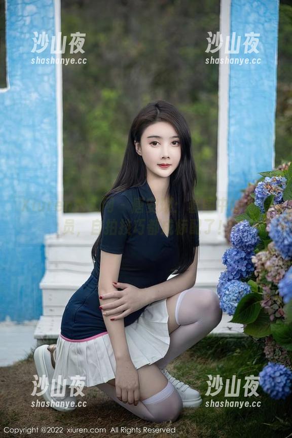 Xiuren秀人网 - 唐安琪：套图中的推销员，自拍技巧都成标配了！