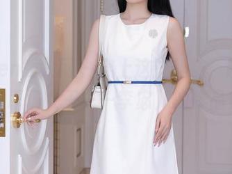 Xiuren秀人网 – 穿上这些丝袜，瞬间变身职场女王——李宓儿的作品集