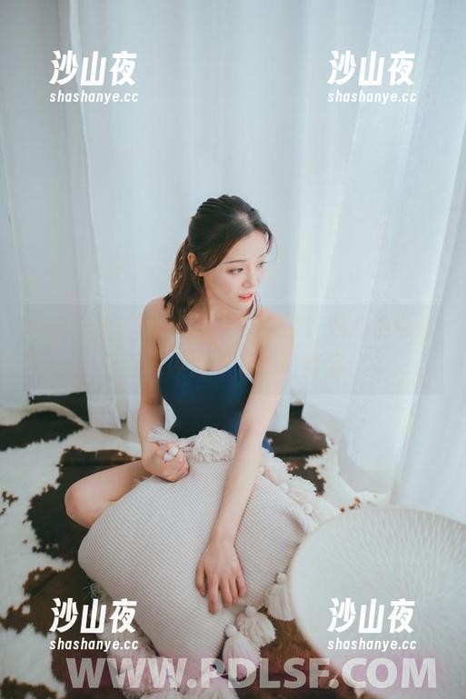 partycat轰趴猫 - 更新啦！温心怡带你无缝对接这本双人写真集！