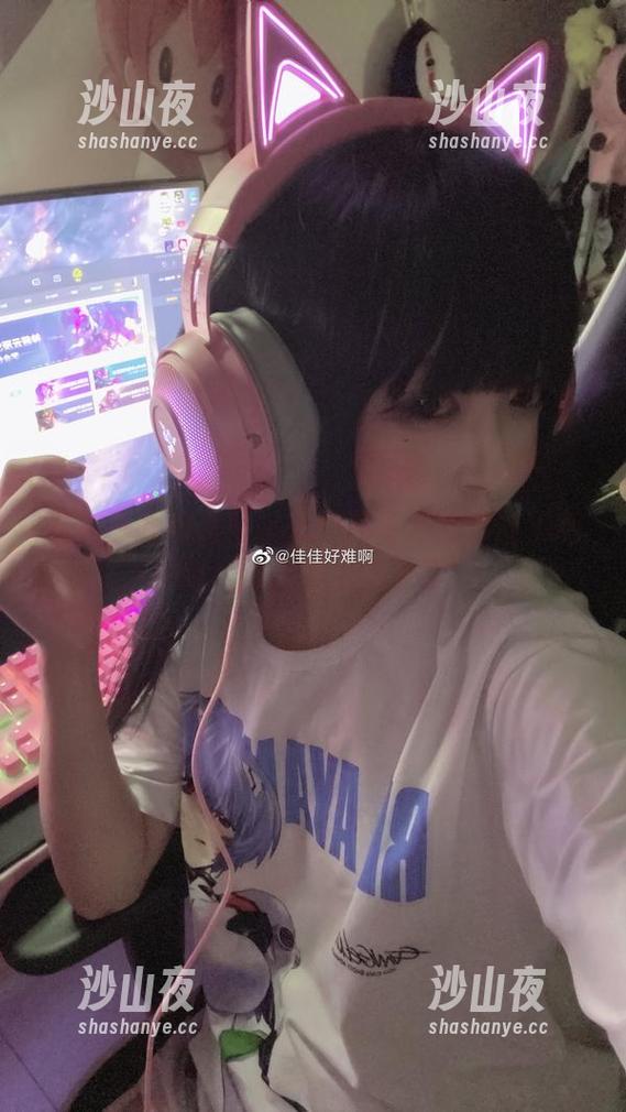 私房里的佳佳酱ovo：花嫁变身真锤了吧？图片做得也太精致了。