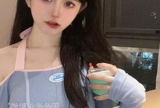 倦倦喵带你看职场时尚：看我穿着西装选择吃泡面！资源在此。