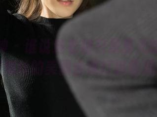 克拉女神 – 谁说连衣裙只是夏天的专属？依娜丝的美图合集打破常规！