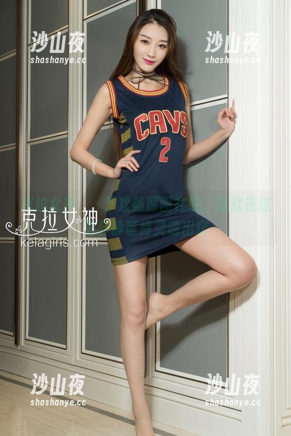 克拉女神 - 嫚予欢畅原图在线，我就在这里静静等待灵魂出窍