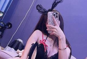 微密圈 – 兔宝妮to旅行拍摄作品：假装在走秀，实际上只是在躲蚊子！