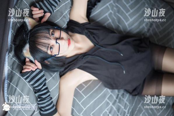 兔玩映画的小厨娘，原图外面，却又像在讲述酥脆的梦！
