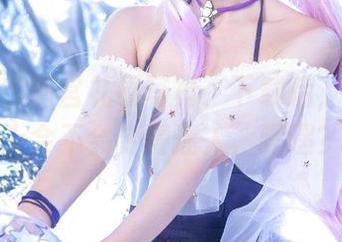 不戳眼的南宫礼服写真：下载后，穿在身上会不会变得迷人，嘿嘿？