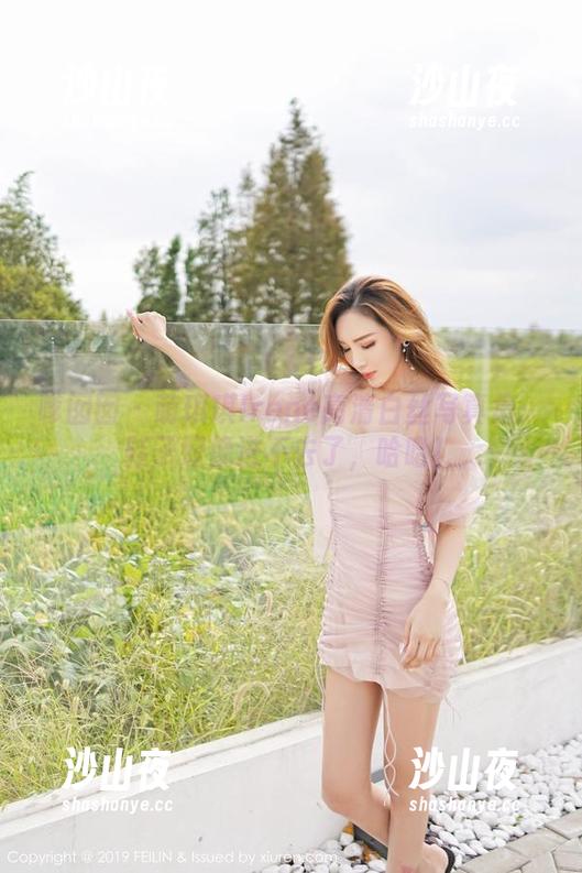 嗲囡囡-萌琪琪Irene 嗲囡囡 - 萌琪琪Irene高清白丝写真集:鞋子好像进不去了,哈哈!