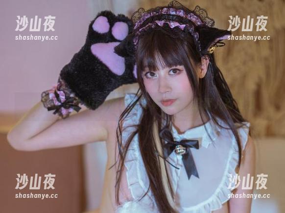 看！奈汐酱Nice的护士写真分享，没事儿别太想
