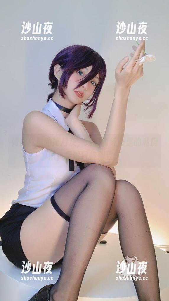 如此优雅的如月灰，玛修训练服里的私房照，果然风格别致！