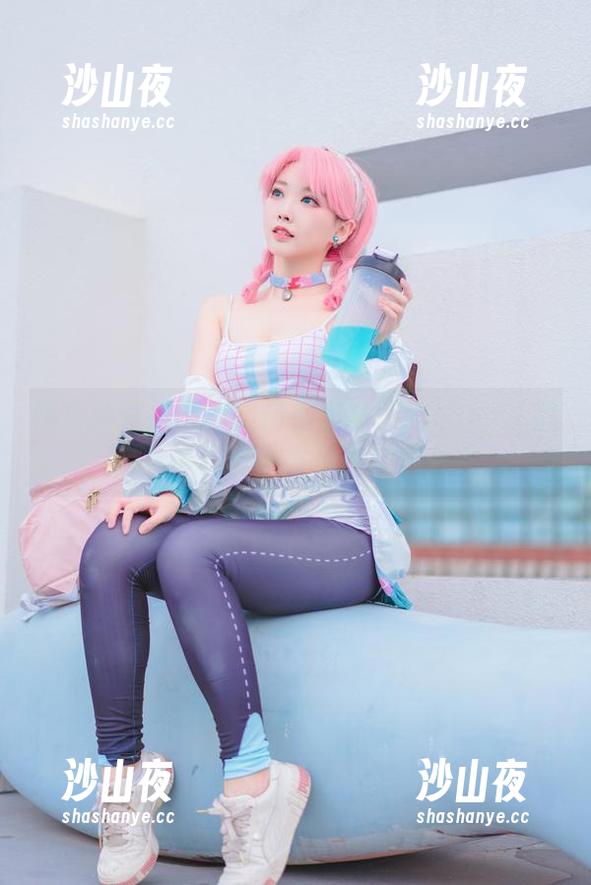 照片种草指南：如何在宫本樱的NIKKE胜利女神写真中发现真实的你？