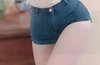 微密圈 – 写真来了！小玉吃果冻在粉色中肆意妄为——我只能说，艳而不俗，真值得典藏。
