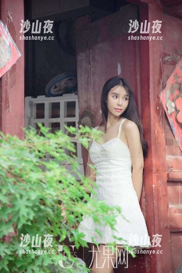 尤果网 - 已经被最新美图打败，白熙萌婚纱的气场太强，我要开始计划我的婚礼了。