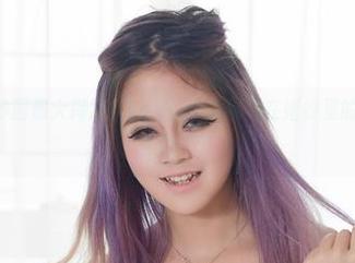 尤物馆 – 婚纱图册大揭露：FoxYini孟狐狸在婚纱里的YY哦、噗哈哈！
