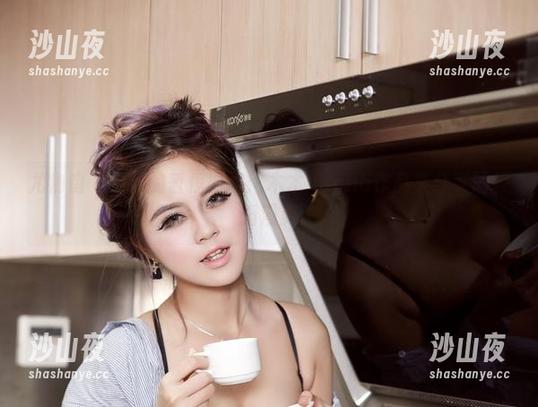 尤物馆 - 学姐的暂停时间：木木hanna作品集分享的校园漫游