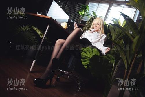 连体衣+屿鱼yukako：原图与图册之间流转的活泼气息