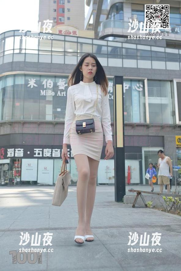 异思趣向-团团 异思趣向 - 当红色高跟鞋遇上团团:图包分享,准备迎接鞋履的冒险旅程?