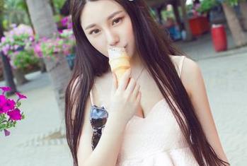 推女神 – Lee小棠最新图集：我发誓，这礼服只要一穿上，就能增强任何场合的尴尬气氛！