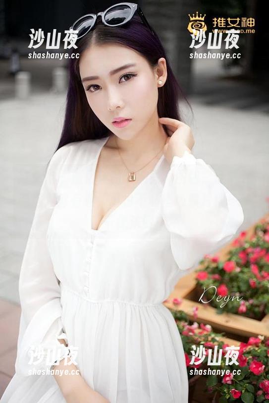 推女神 - 施忆佳的“油亮”图包，让下载变得足够有趣，再也不必担心照片秋冬的干燥法则！