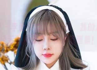 星颜社 – 李丽莎的白丝美图，我的心脏已经无法承受了，快来看图集！