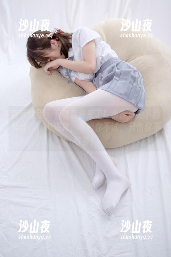 森萝财团 - 下载机会来了！小夜与月下的黑丝，10D爆款，不怕你不试，只怕你不敢看！