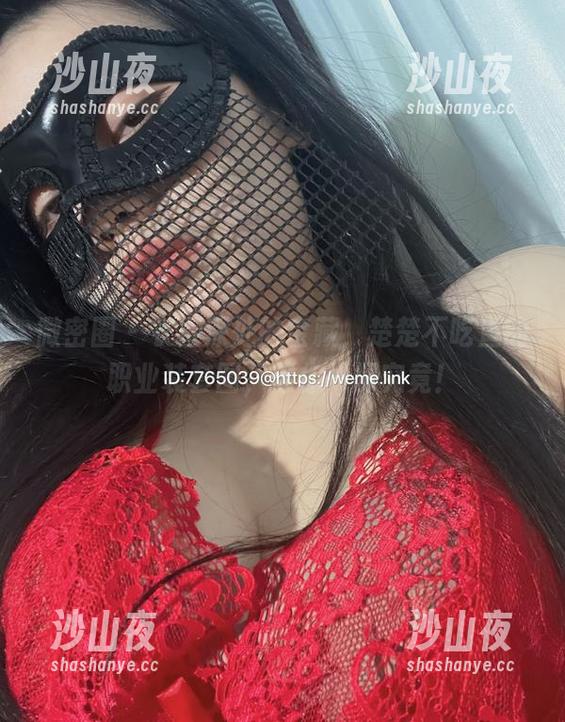 微密圈 - 衣柜深处的宝藏，楚楚不吃鱼的职业装套图，等你一探究竟！