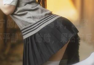 樱井宁宁的高清修女写真，堪称“教堂外的不平静”，哈哈，果然有反差！