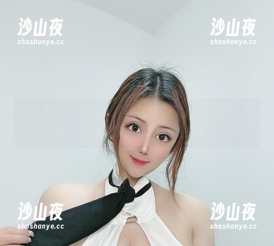 微密圈 - 海豚baby的纯白图集，似乎每一张都在低声呐喊：我必须被关注！