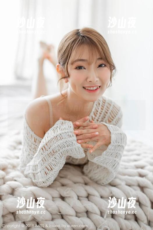 爱蜜社 - 刘奕宁Lynn白裙私拍合集：就酱，随意的美好，来一份？