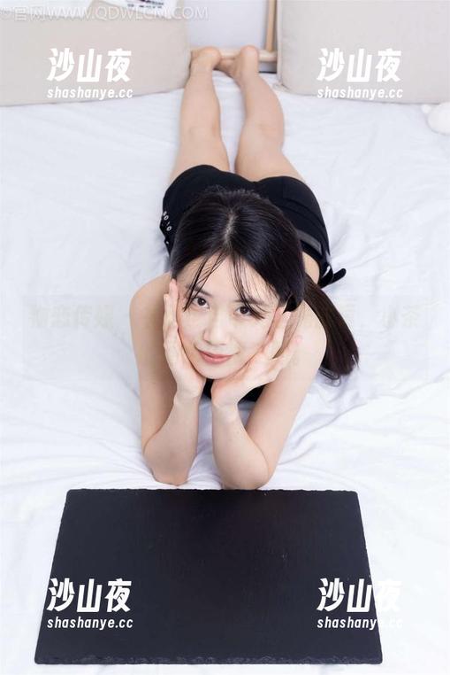 物恋传媒 - 礼服也自带无圣光滤镜，小茶的图包值得二刷。