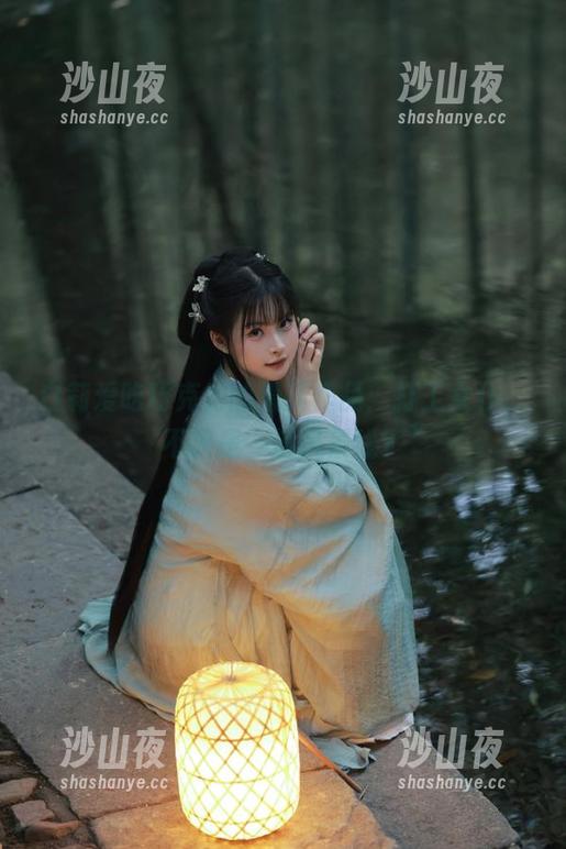 白莉爱吃巧克力的最新作品：打工女仆，不只是一道风景线？