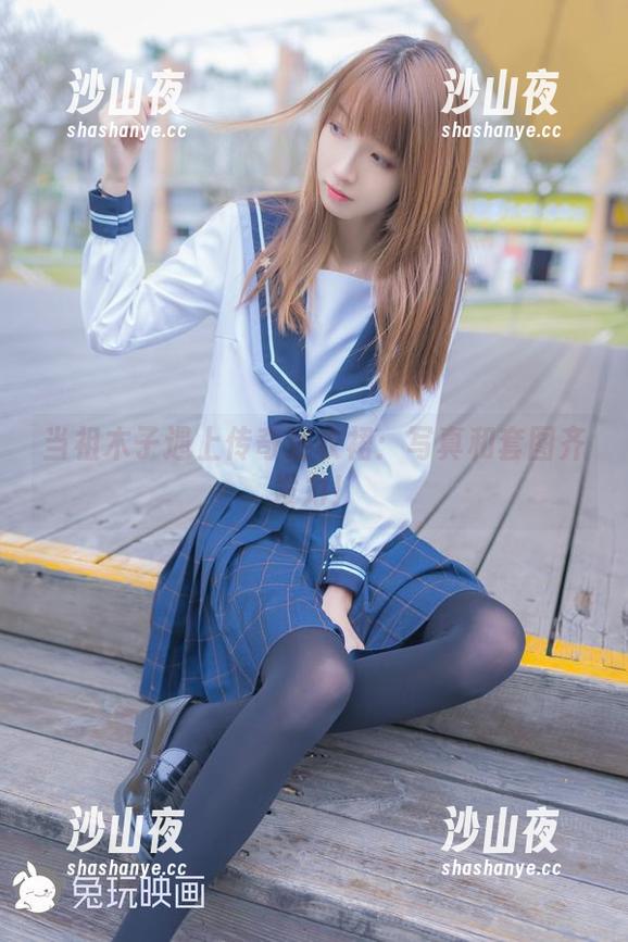 当祖木子遇上传奇连衣裙：写真和套图齐发力！