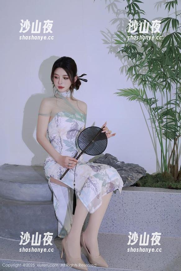 秀人网 - 没有滤镜的KOKO可可，真正的女王气场：无圣光原图一把抓！