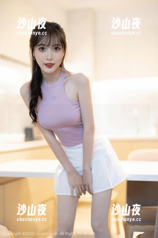 秀人网 - 被Milk大萌征服：在线高清的户外奇遇，别眨眼哦！