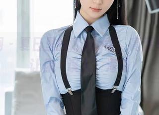 秀人网 – 夏日里的Nono酱，高清写真集让你‘误入’海滩