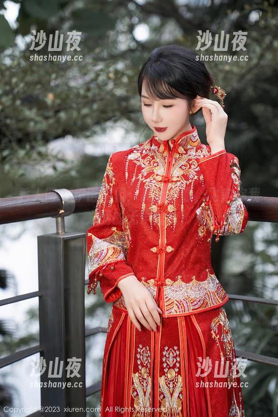 秀人网 - 伊诺空姐：高清资源，飞向你我之间的无声暧昧！