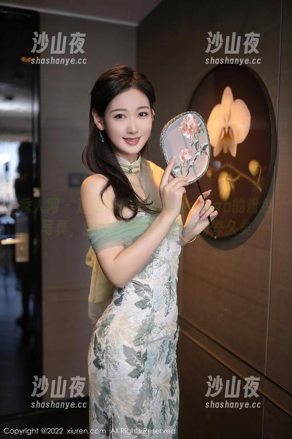 秀人网 - 近距离欣赏安然maleah的粉色写真，我的眼睛都在发光利弊久矣