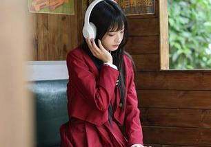 秀人网 – 从未如此关注，幼幼的黑白写真，光影交错间的柔和、美好。
